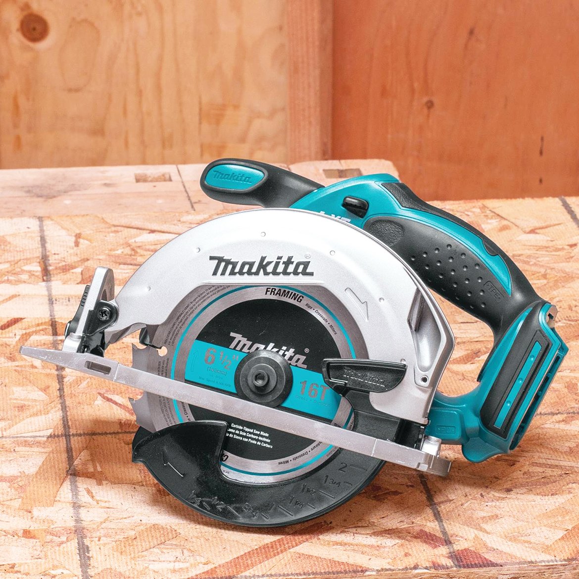 Makita XT1501 18-Volt 3.0Ah 15-teiliges Lithium-Ionen Akku-Werkzeug-Set